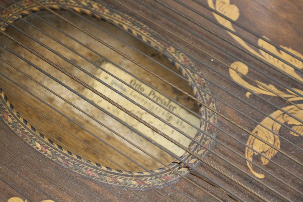 An Otto Pressler zither